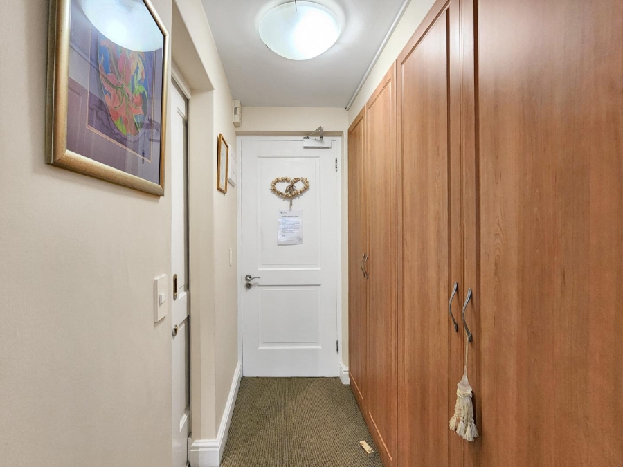 0 Bedroom Property for Sale in Sea Point Western Cape